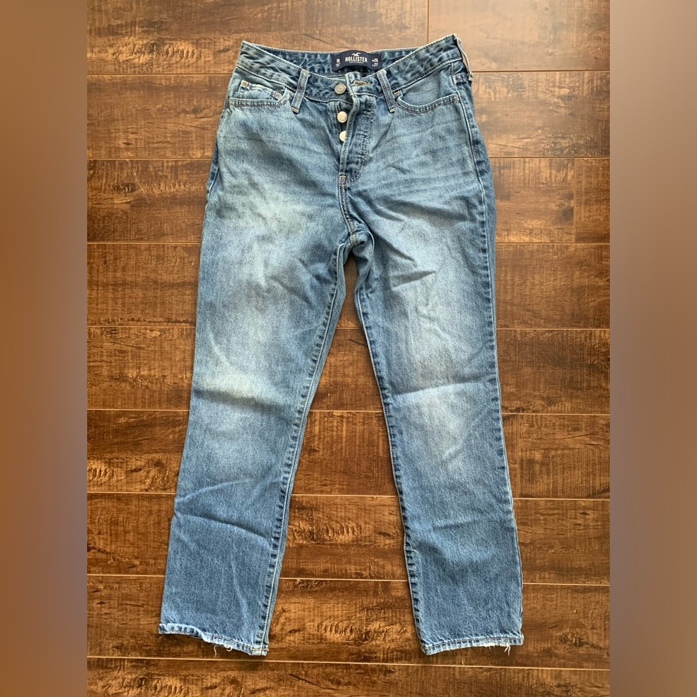 Hollister High Rise Vintage Straight Jeans
